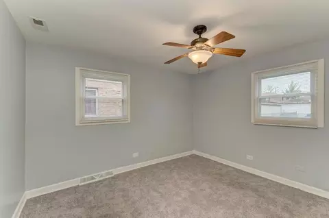 9730 S Emerald Ave, Chicago, IL 60628 photo 17