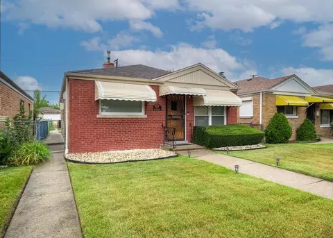 9730 S Emerald Ave, Chicago, IL 60628 photo 3