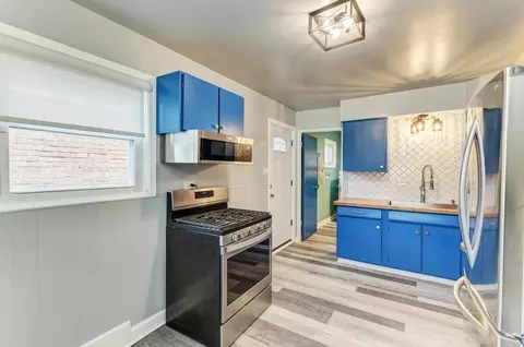9730 S Emerald Ave, Chicago, IL 60628 photo 8