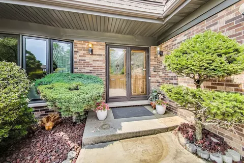 1144 Bette Ln, Glenview, IL 60025