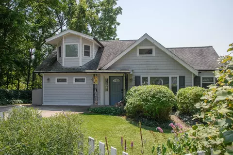 219 Brier Ct, Island Lake, IL 60042