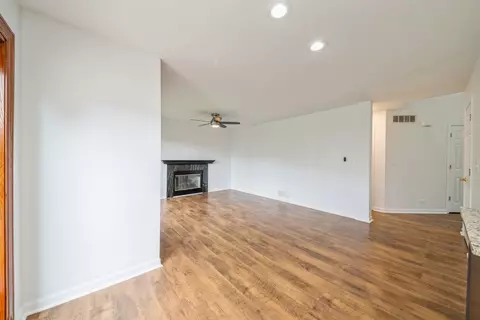 Living - 1352 Vernon Ln, Bartlett, IL 60103 photo 6 of 7