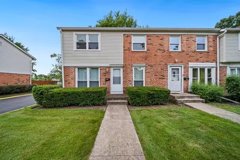 3175 Norwood Ct, Streamwood, IL 60107