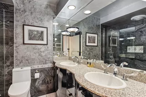 111 E Chestnut St #26G, Chicago, IL 60611 photo 11