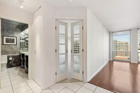 111 E Chestnut St #26G, Chicago, IL 60611 photo 9