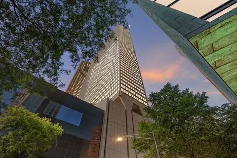 111 E Chestnut St #26G, Chicago, IL 60611 photo 18