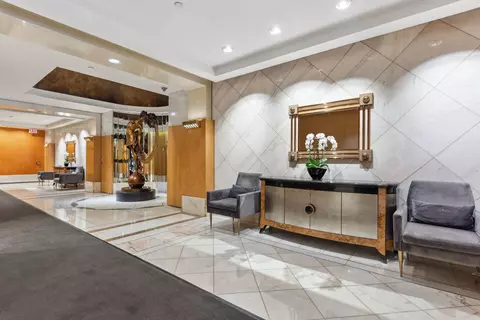 111 E Chestnut St #26G, Chicago, IL 60611 photo 3