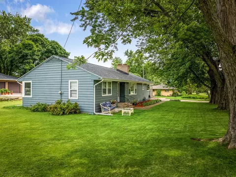 302 E Cunningham St, Winnebago, IL 61088 photo 33