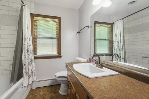 302 E Cunningham St, Winnebago, IL 61088 photo 13