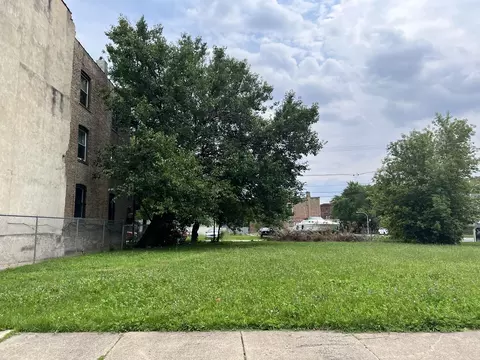 4253 W Maypole Ave, Chicago, IL 60624 photo 1