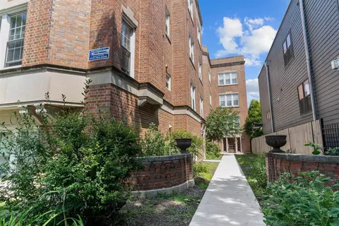 4321 N Drake Ave #2E, Chicago, IL 60618