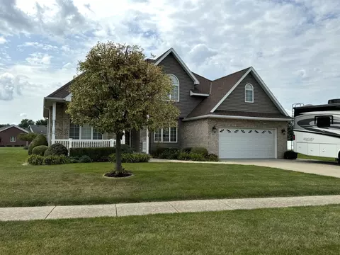 403 E Kay St, Herscher, IL 60941