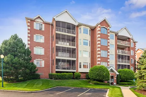 7928 Trinity Cir #2NE, Tinley Park, IL 60487