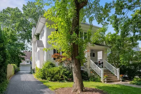 50 Warwick Rd, Winnetka, IL 60093 photo 2
