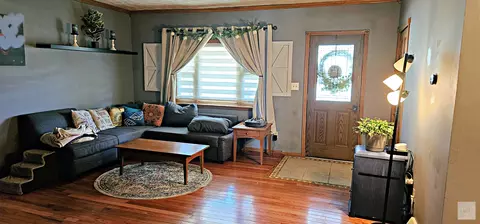 Living - 415 W 4th St, Lostant, IL 61334 photo 1 of 4