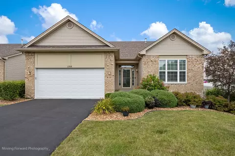 17308 Winnipeg Cir, Lockport, IL 60441