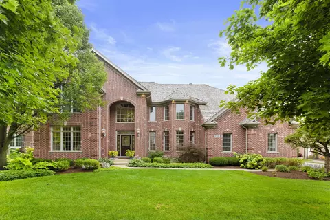 1231 Countryside Ln, South Elgin, IL 60177