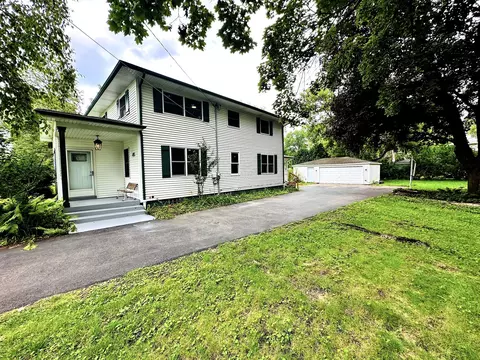 1007 Pine St, Fox River Grove, IL 60021 photo 1