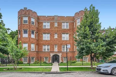 3517 W Ainslie St #2, Chicago, IL 60625
