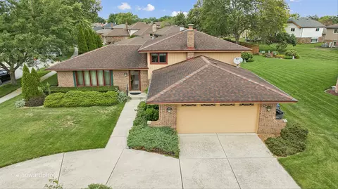 8918 Wheeler Dr, Orland Park, IL 60462