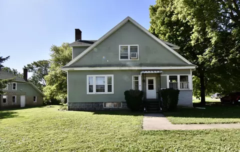 302 E Walnut St, Lexington, IL 61753
