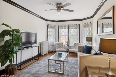 Living - 502 Beloit Ave #B3, Forest Park, IL 60130 photo 2 of 3