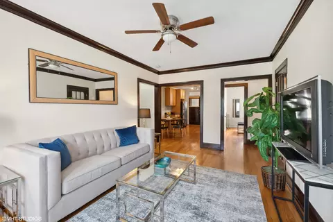 Living - 502 Beloit Ave #B3, Forest Park, IL 60130 photo 3 of 3