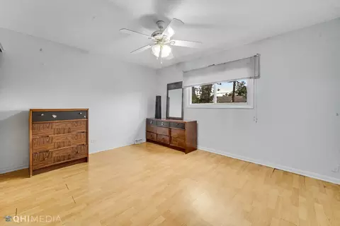 Bedroom - 9280 Dee Rd, Des Plaines, IL 60016 photo 3 of 3
