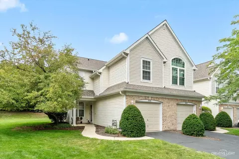 3018 Waters Edge Cir, Aurora, IL 60504
