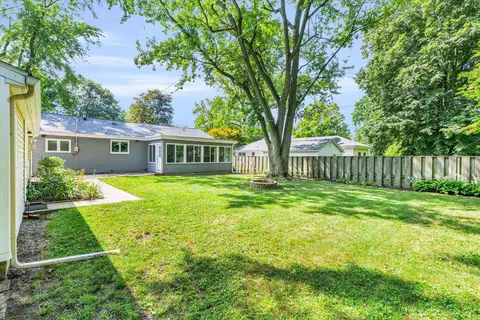 Exterior - 716 Dover Pl, Champaign, IL 61820 photo 13 of 14