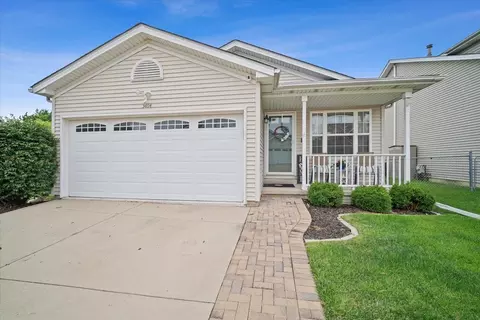 3404 Mcniff Dr, Bloomington, IL 61704