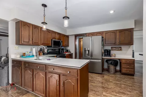 Kitchen - 120 Oak St, Seneca, IL 61360 photo 2 of 2