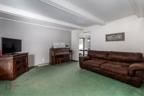 Living - 120 Oak St, Seneca, IL 61360 photo 2 of 3