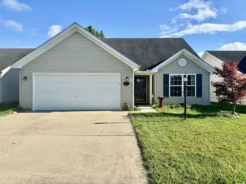 615 Bardeen Ln, Champaign, IL 61822