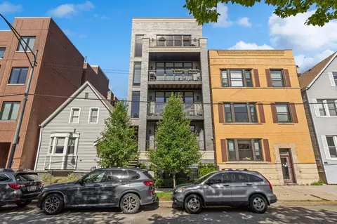 3728 N Ashland Ave #1, Chicago, IL 60613