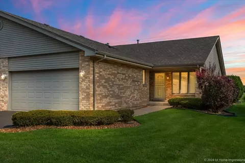 4106 142nd St #2, Crestwood, IL 60445