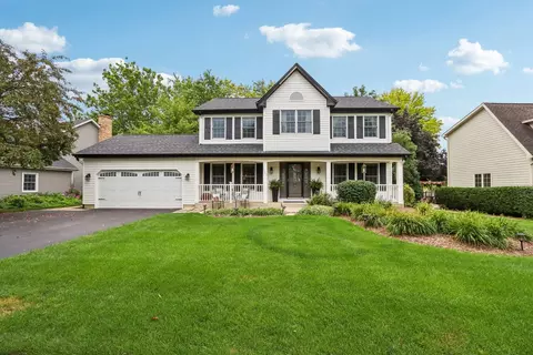 1125 Helen Dr, Algonquin, IL 60102