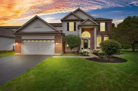 581 Tuscany Dr, Algonquin, IL 60102