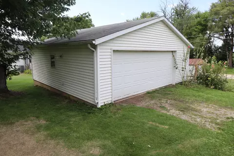 Exterior - 208 4th St, Walnut, IL 61376 photo 2 of 2