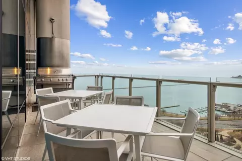 340 E Randolph St #602, Chicago, IL 60601 photo 33
