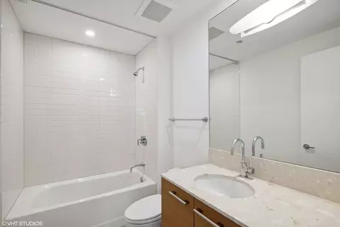 340 E Randolph St #602, Chicago, IL 60601 photo 13