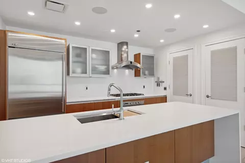 340 E Randolph St #602, Chicago, IL 60601 photo 6