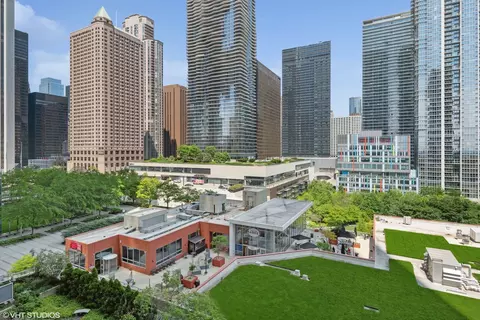 340 E Randolph St #602, Chicago, IL 60601 photo 16
