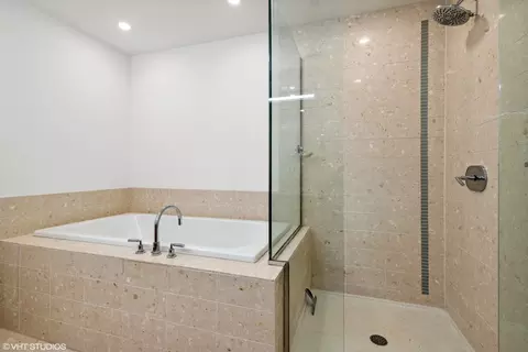 340 E Randolph St #602, Chicago, IL 60601 photo 10
