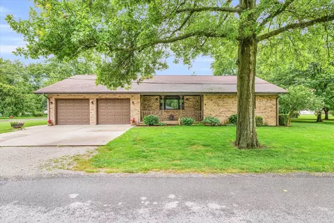 302 E Lincoln St, Pesotum, IL 61863