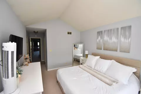 Bedroom - 5585 Lavender Ct, Rolling Meadows, IL 60008 photo 6 of 6