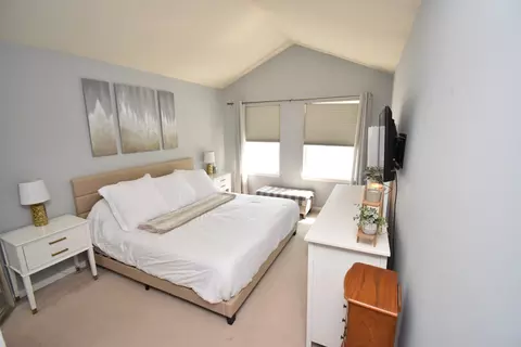 Bedroom - 5585 Lavender Ct, Rolling Meadows, IL 60008 photo 4 of 6