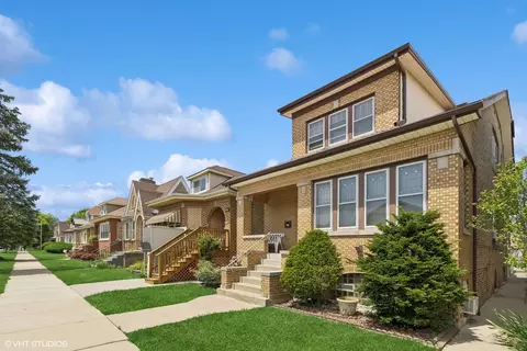 5728 W Eddy St, Chicago, IL 60634