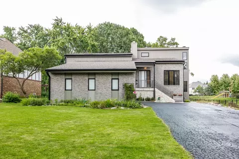 6405 Tennessee Ave, Willowbrook, IL 60527