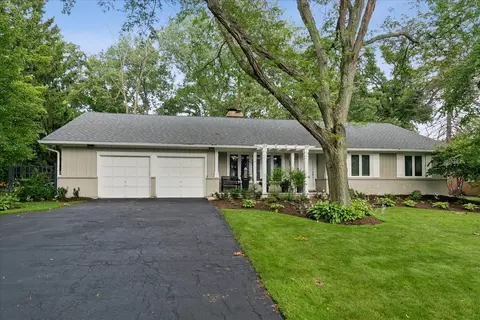 1465 N Western Ave, Lake Forest, IL 60045